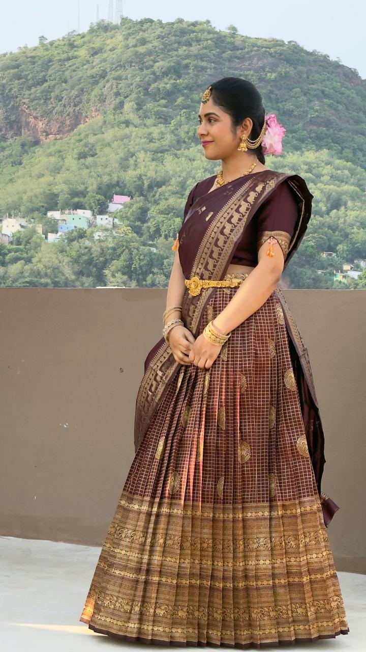 Brown Semi Kanchipattu Lehenga With Unstitched Blouse