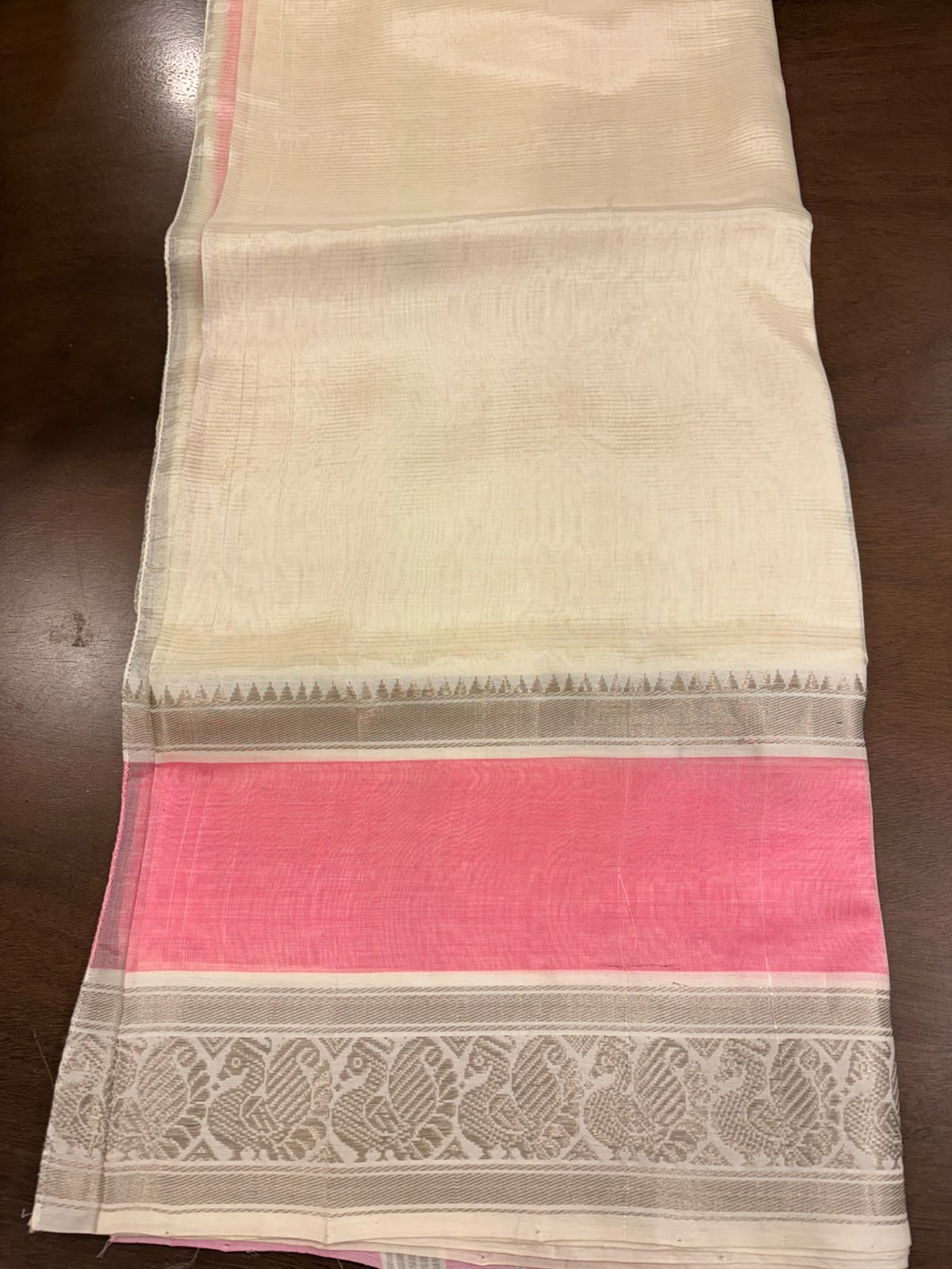 Pure Pattu Mangalagiri saree with pink border
